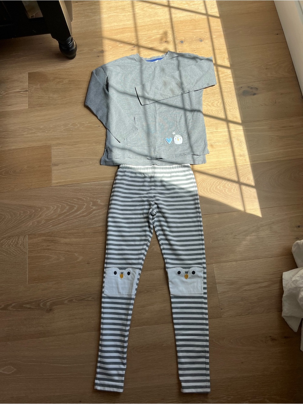 Hanna Andersson girls sleep set pajamas size 12 gray white